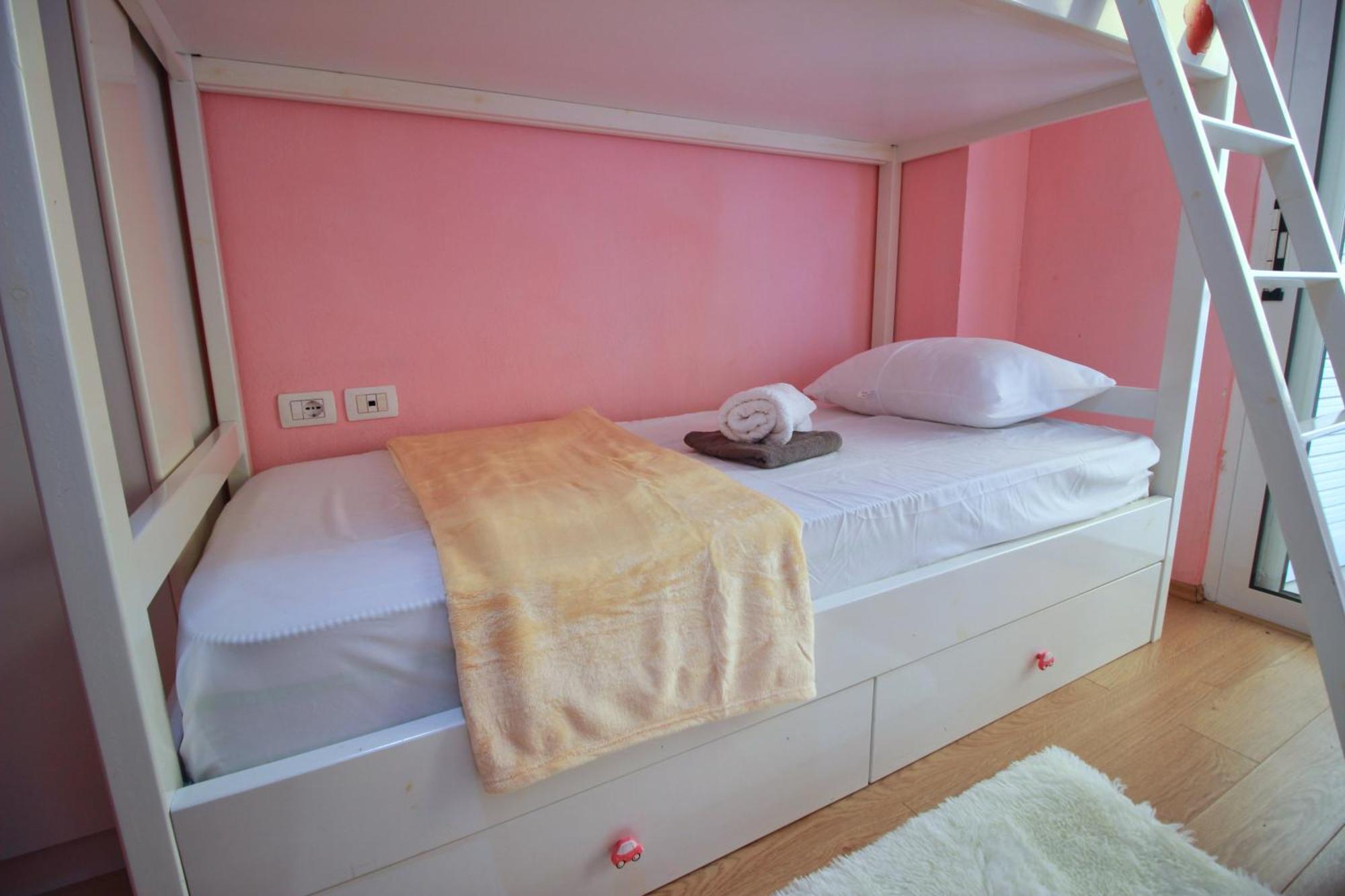 Duzgo Apartment Gjirokaster